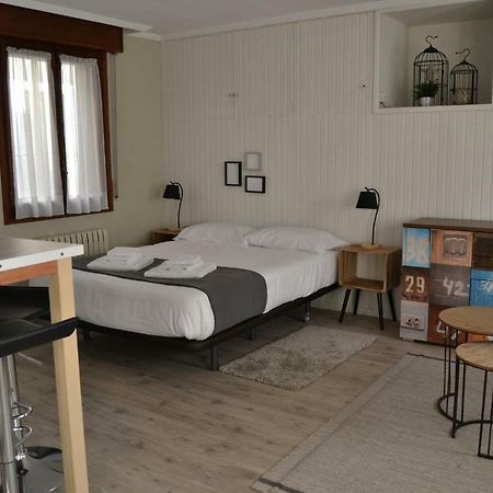 Tres Puentes Anguiano Apartamentos Y Hostal Екстер'єр фото