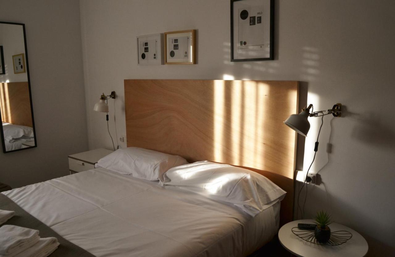 Tres Puentes Anguiano Apartamentos Y Hostal Екстер'єр фото