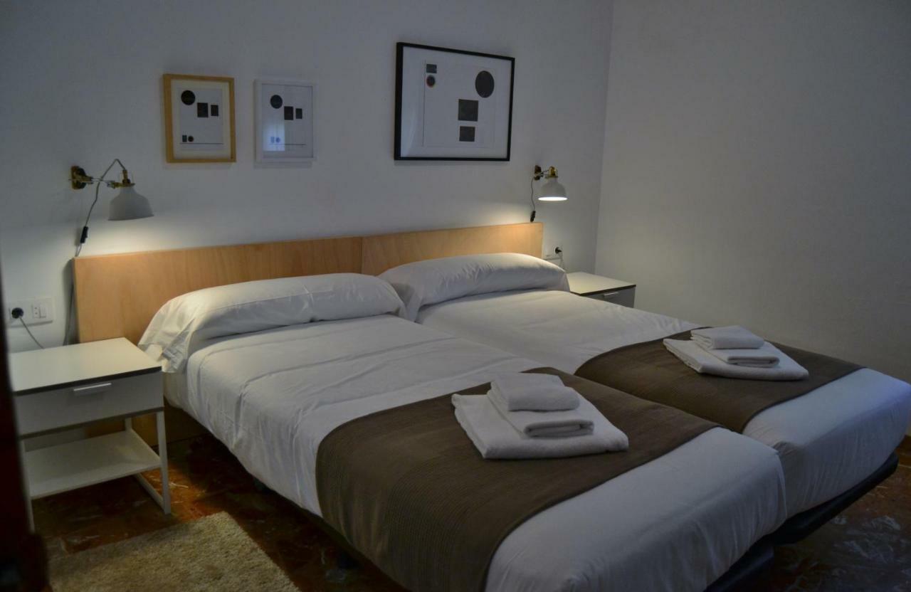 Tres Puentes Anguiano Apartamentos Y Hostal Екстер'єр фото