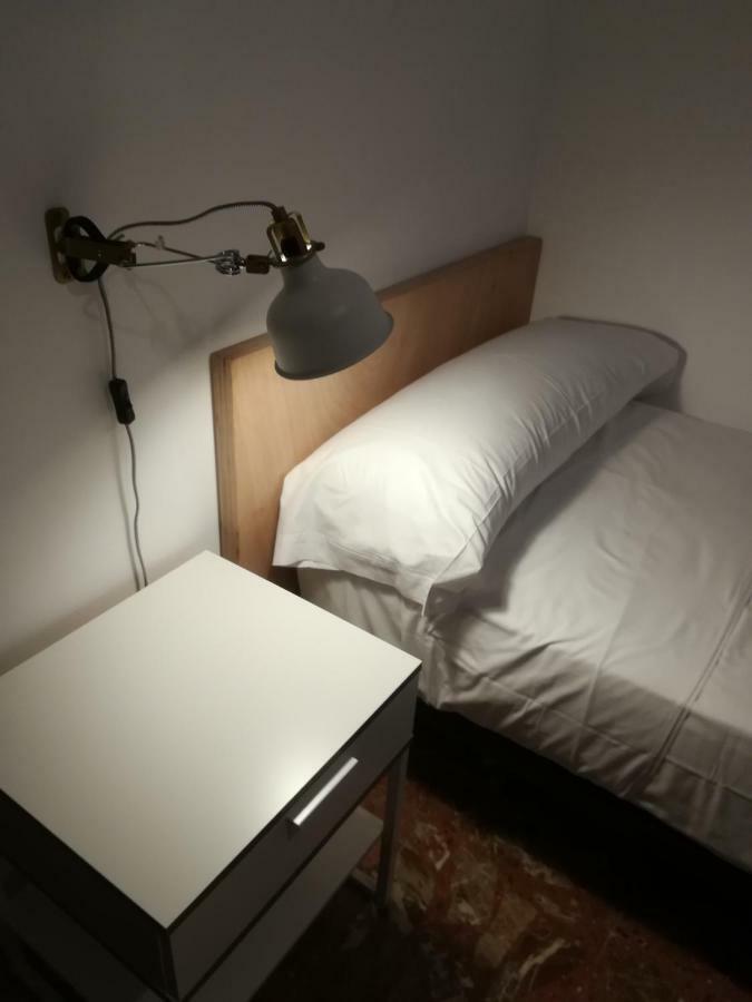 Tres Puentes Anguiano Apartamentos Y Hostal Екстер'єр фото