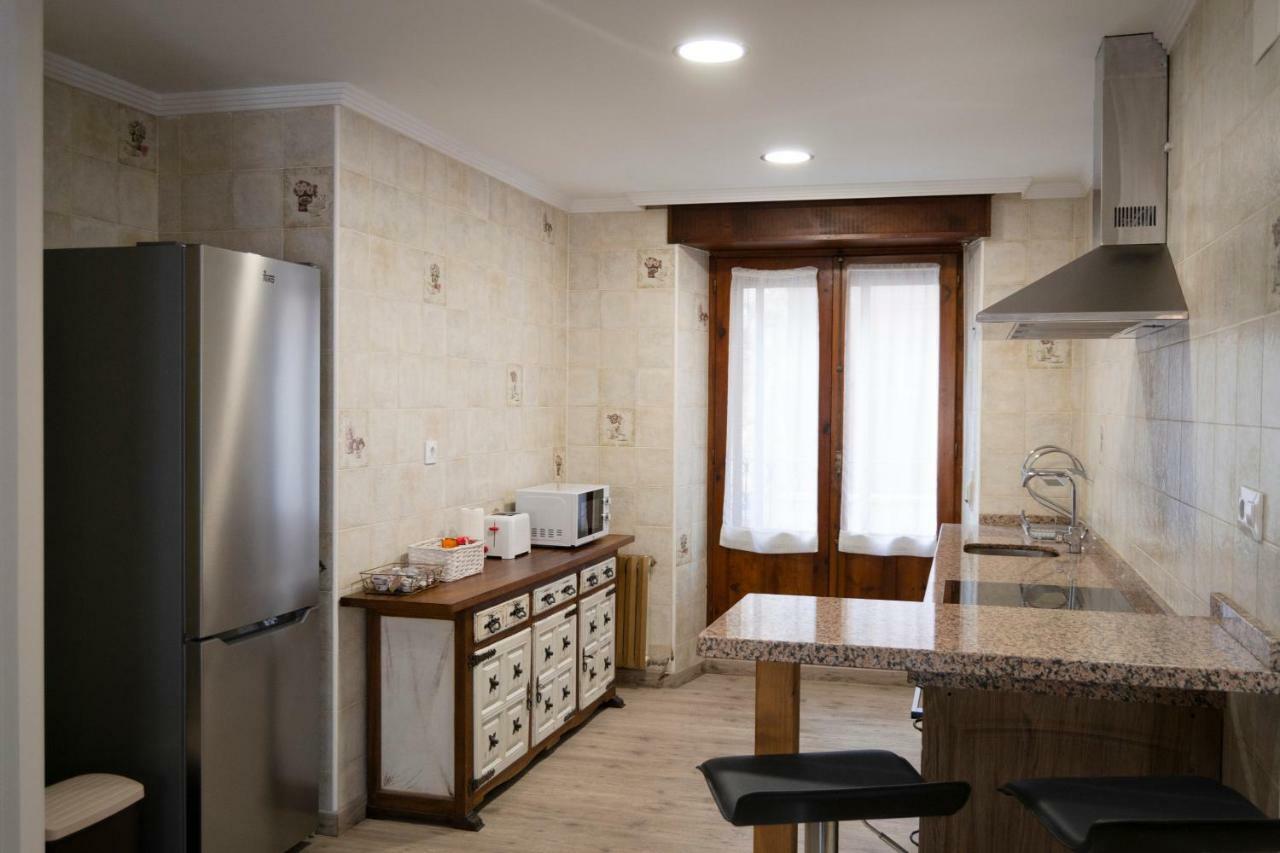 Tres Puentes Anguiano Apartamentos Y Hostal Екстер'єр фото