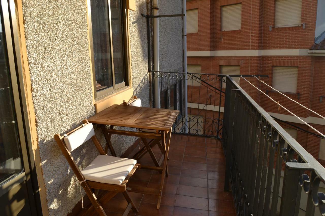 Tres Puentes Anguiano Apartamentos Y Hostal Екстер'єр фото