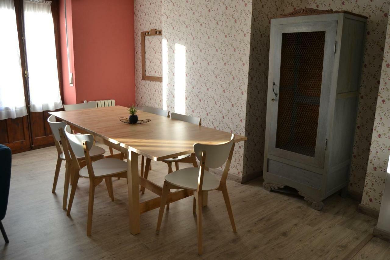Tres Puentes Anguiano Apartamentos Y Hostal Екстер'єр фото