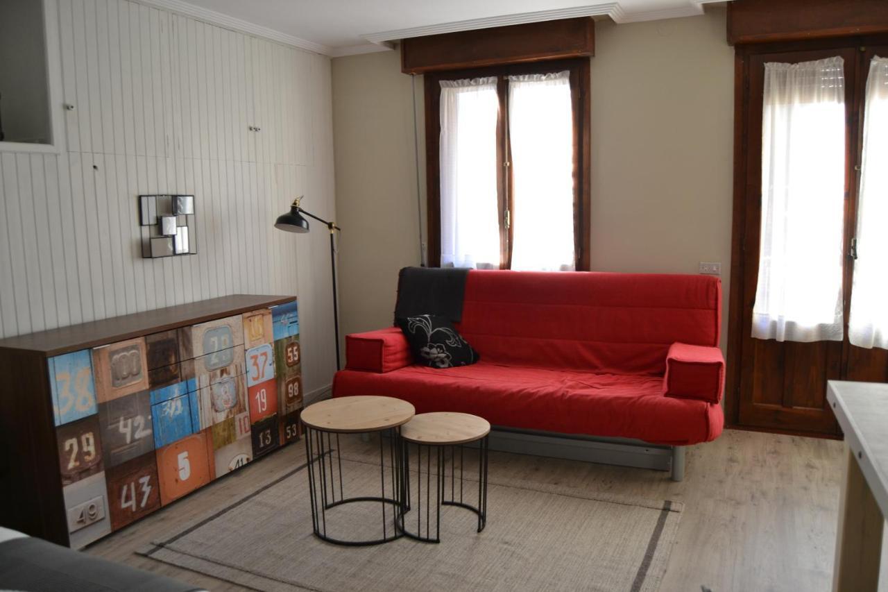 Tres Puentes Anguiano Apartamentos Y Hostal Екстер'єр фото